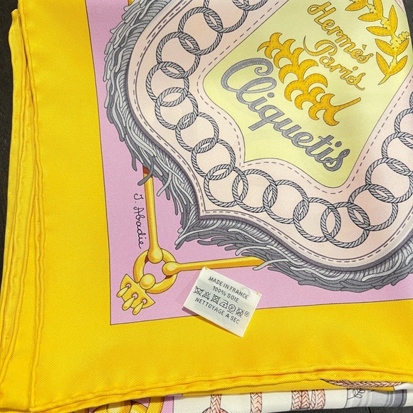 SOLD!! Hermès CLIQUETIS SCARF in Jaune Soleil / Parme / Gris Acier - Picture 8 of 10